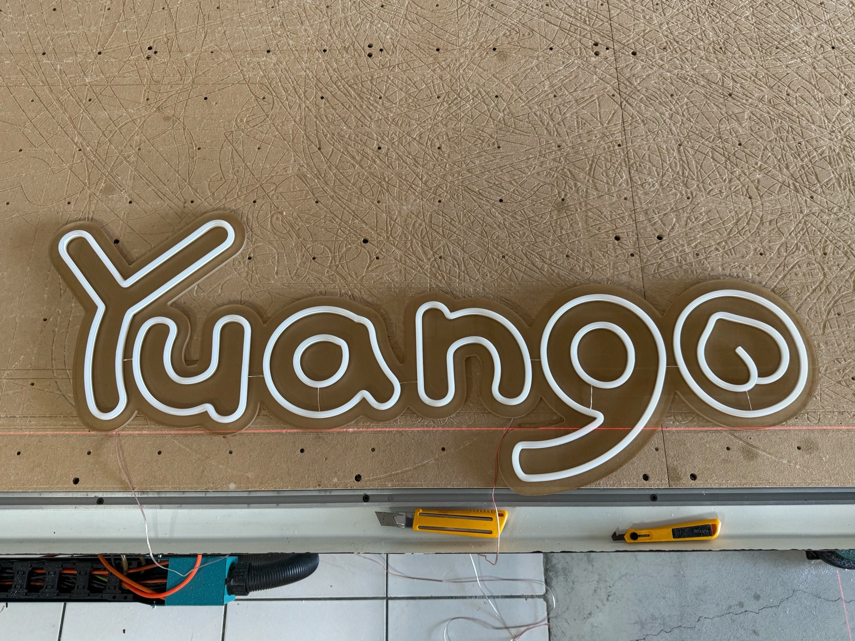 WP白粉色 - 亮燈狀況